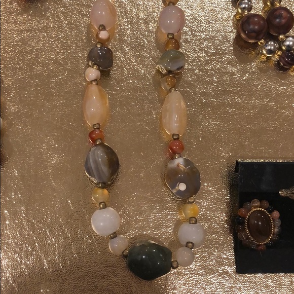 Earth-tone Beaded Jewelry Lot - Picture 4 of 8